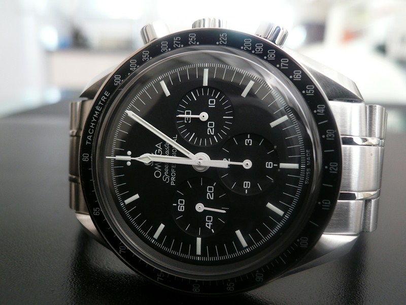 OMEGA SPEEDMASTER MOONWATCH
 	 
