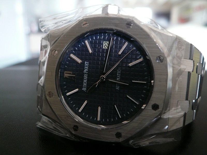 AUDEMARS PIGUET ROYAL OAK AUTOMATIC
 	 
