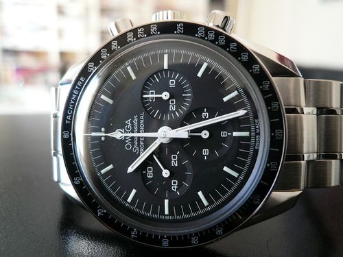 OMEGA SPEEDMASTER MOONWATCH