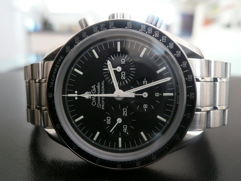 OMEGA SPEEDMASTER MOONWATCH
 	 
