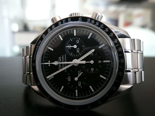 OMEGA SPEEDMASTER MOONWATCH