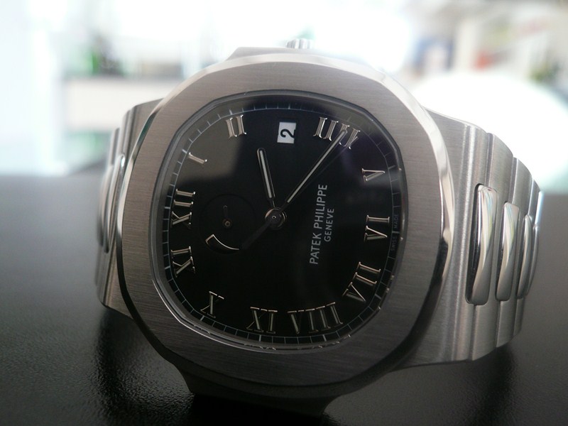 PATEK PHILIPPE NAUTILUS POWER RESERVE
 	 
