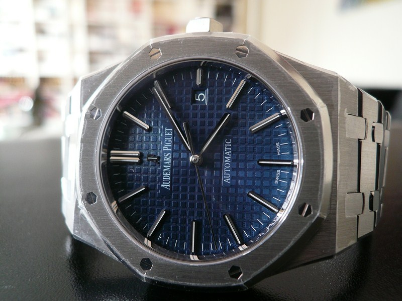 AUDEMARS PIGUET ROYAL OAK 41mm
 	 
