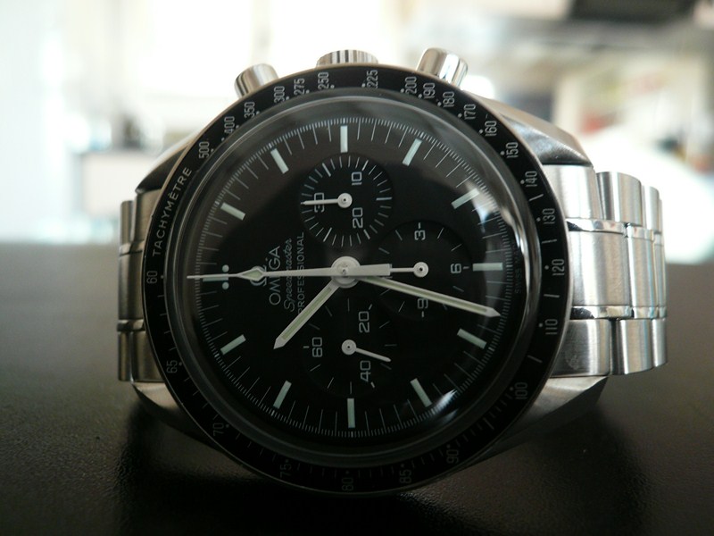 OMEGA SPEEDMASTER MOONWATCH
 	 
