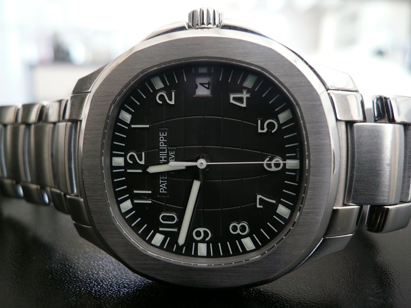 PATEK PHILIPPE AQUANAUT
 	 
