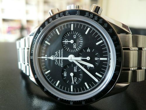 OMEGA SPEEDMASTER MOONWATCH