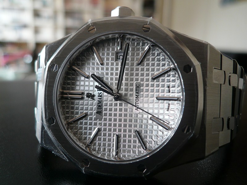 AUDEMARS PIGUET ROYAL OAK 41mm
 	 
