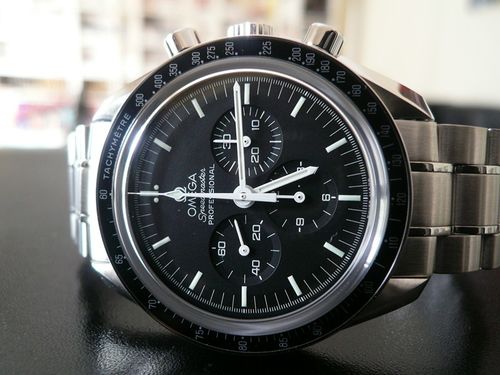 OMEGA SPEEDMASTER MOONWATCH