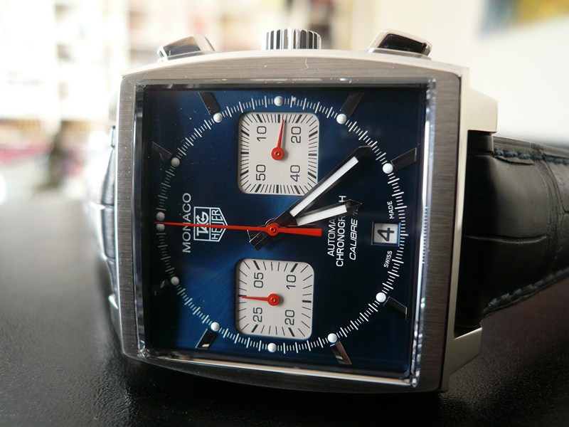 TAG HEUER MONACO CALIBRE 12
 	 
