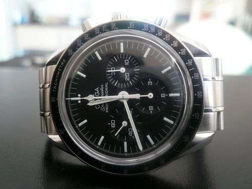 OMEGA SPEEDMASTER MOONWATCH