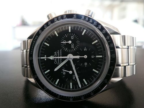 OMEGA SPEEDMASTER MOONWATCH