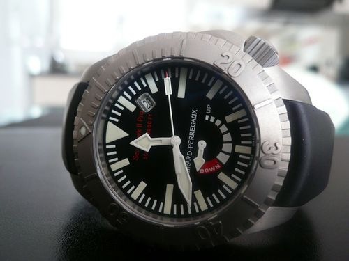 GIRARD-PERREGAUX SEA HAWK II PRO 3000M