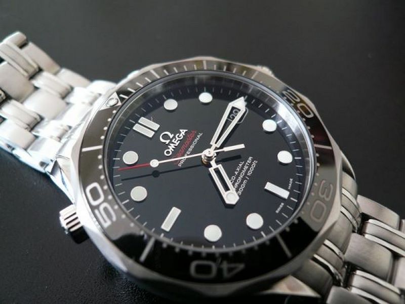 photo n°2 : OMEGA SEAMASTER DIVER 300M