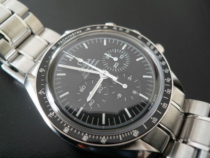 photo n°2 : OMEGA SPEEDMASTER MOONWATCH