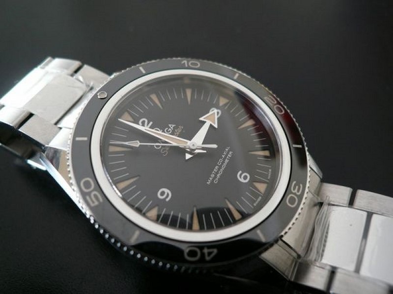 photo n°2 : OMEGA SEAMASTER 300 MASTER CO-AXIAL