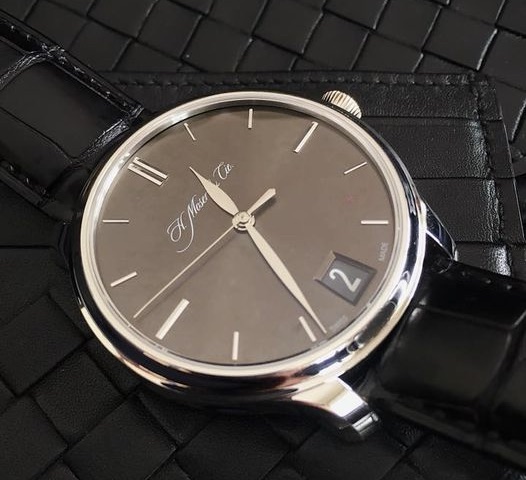 H.MOSER & CIE MONARD BIG DATE