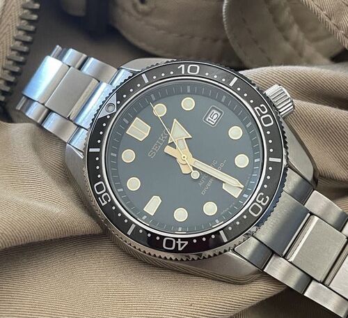 SEIKO PROSPEX DARK GREEN SUNSET Models Sold