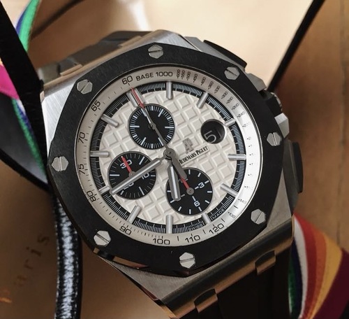 AUDEMARS PIGUET ROYAL OAK OFFSHORE 44