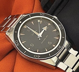 OMEGA SEAMASTER 300