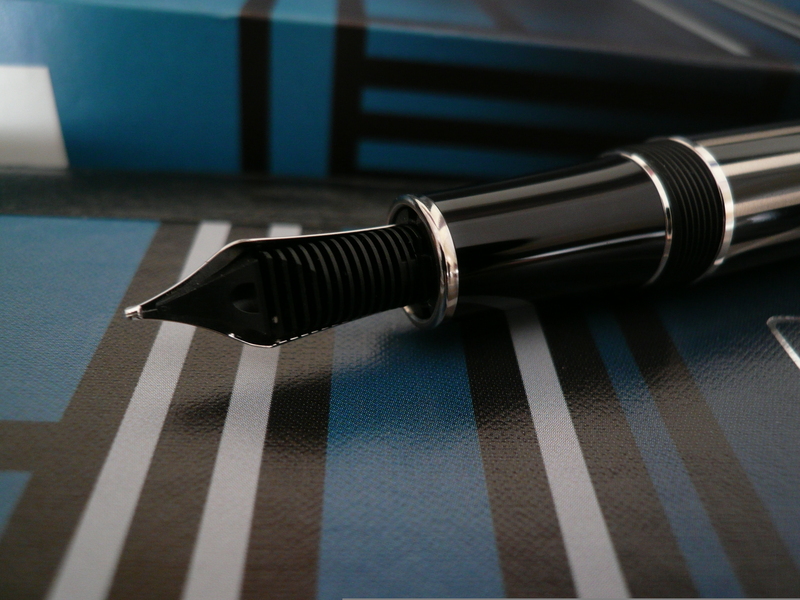 photo n°3 : MONTBLANC STYLO PLUME THOMAS MANN