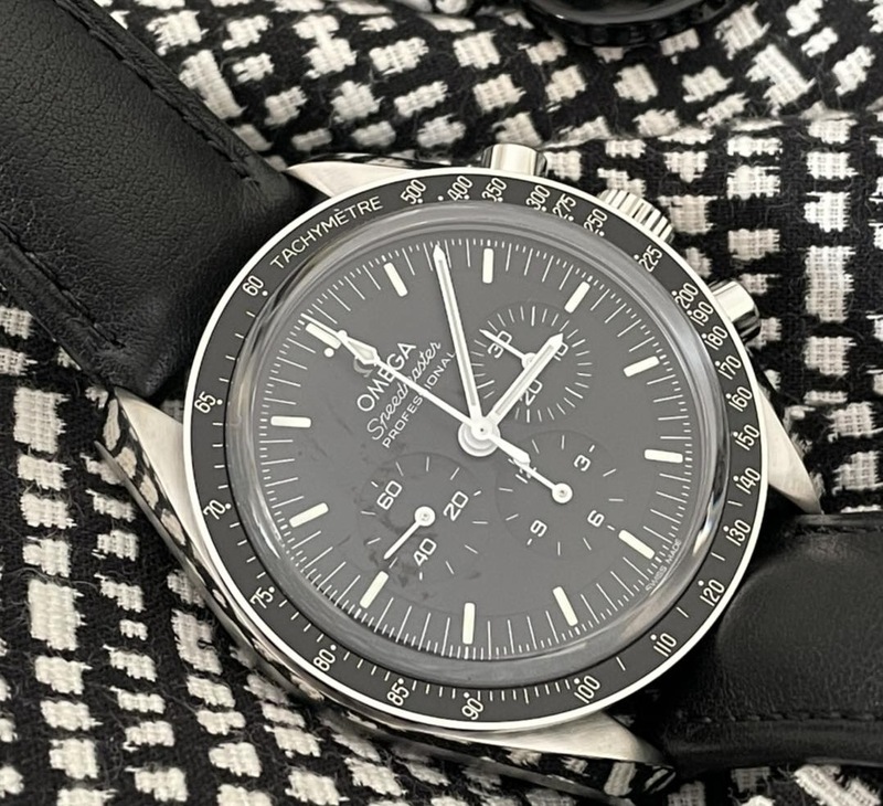 OMEGA SPEEDMASTER MOONWATCH