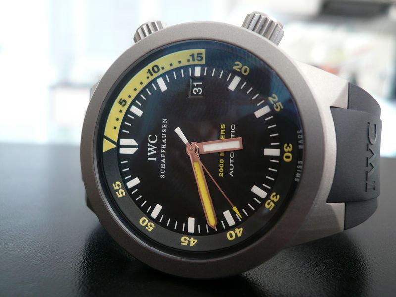 IWC AQUATIMER AUTOMATIC 2000
 	 
