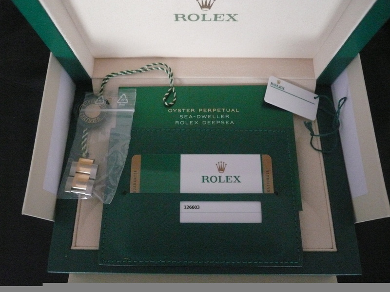 photo n°4 : ROLEX SEA-DWELLER 43 OR ET ACIER