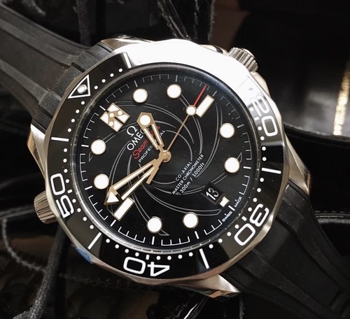 OMEGA SEAMASTER DIVER 300M JAMES BOND