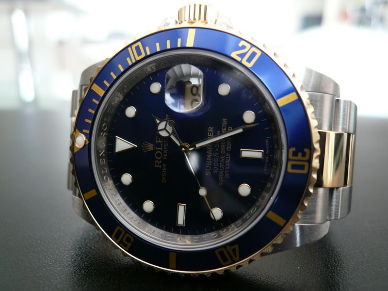ROLEX SUBMARINER DATE OR ET ACIER
 	 
