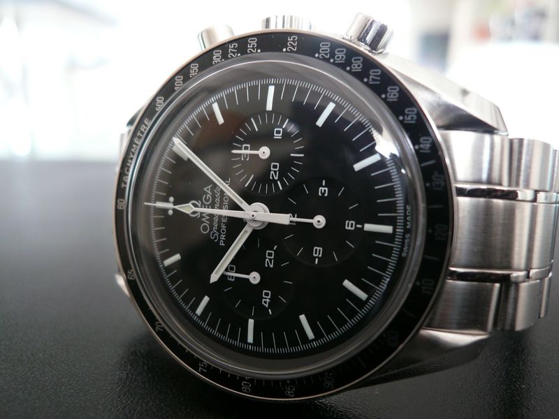 OMEGA SPEEDMASTER MOONWATCH
 	 
