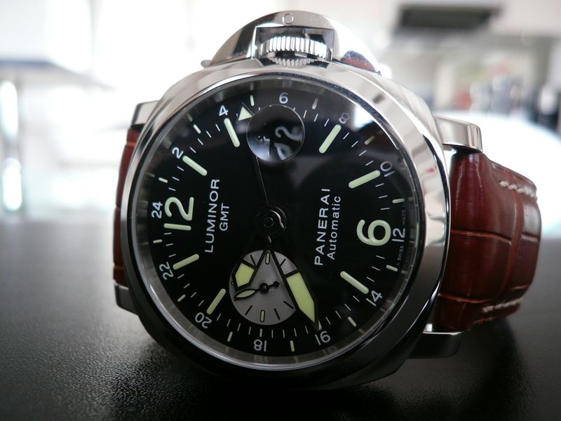 PANERAI LUMINOR GMT
 	 
