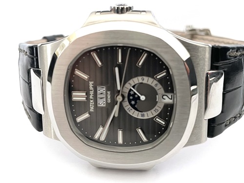 PATEK PHILIPPE NAUTILUS QUANTIEME ANNUEL