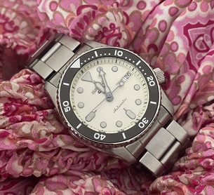 SEIKO 5 SPORTS