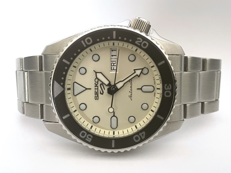 photo n°2 : SEIKO 5 SPORTS