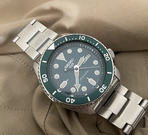 SEIKO 5 SPORTS