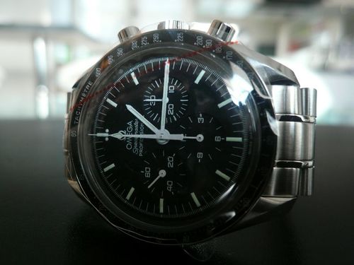 OMEGA SPEEDMASTER MOONWATCH