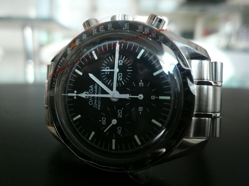 OMEGA SPEEDMASTER MOONWATCH
 	 
