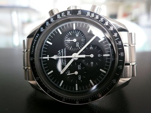 OMEGA SPEEMASTER MOONWATCH