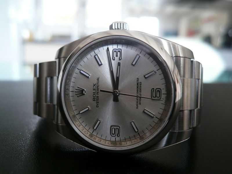 ROLEX OYSTER PERPETUAL
 	 
