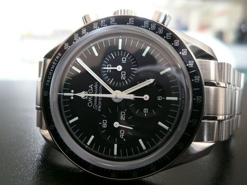 OMEGA SPEEDMASTER MOONWATCH