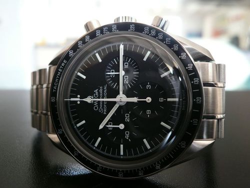 OMEGA SPEEDMASTER MOONWATCH