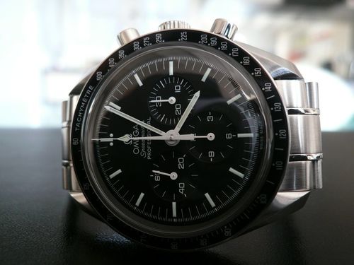 OMEGA SPEEDMASTER MOONWATCH