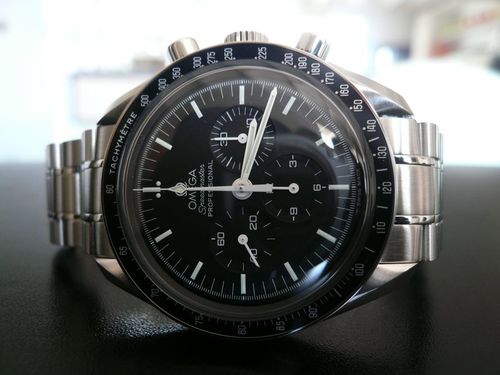 OMEGA SPEEDMASTER MOONWATCH