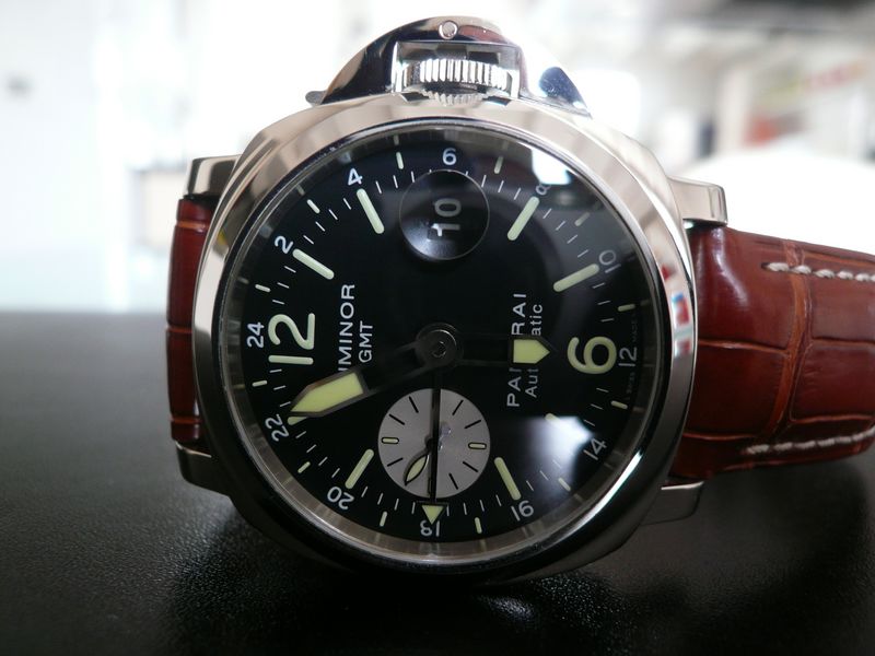 PANERAI LUMINOR GMT
 	 
