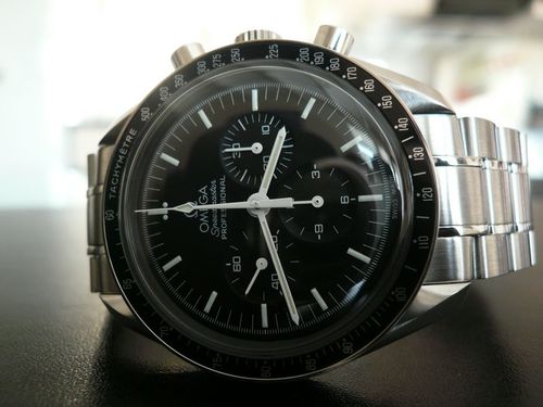 OMEGA SPEEDMASTER MOONWATCH