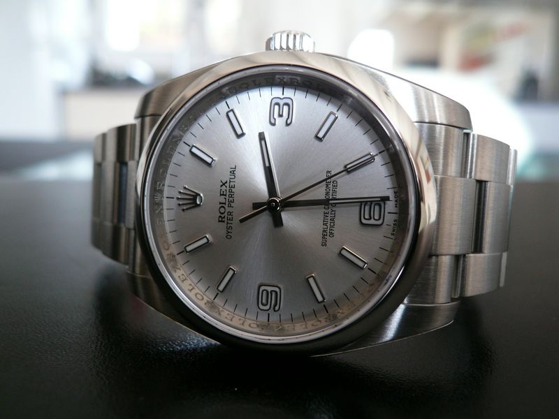 ROLEX OYSTER PERPETUAL
 	 
