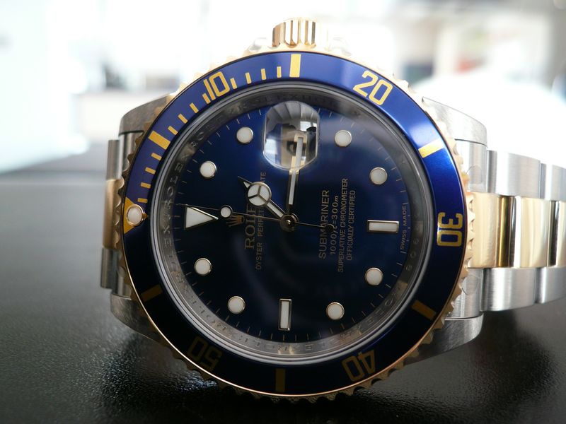 ROLEX SUBMARINER DATE OR ET ACIER
 	 
