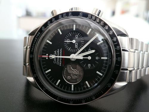 OMEGA SPEEDMASTER SERIE LIMITEE 'APOLLO 11'