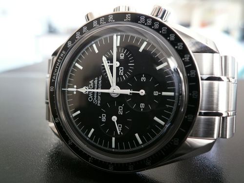 OMEGA SPEEDMASTER MOONWATCH