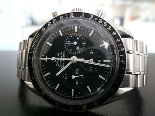 OMEGA SPEEDMASTER MOONWATCH